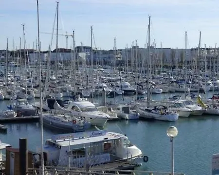 Les Voiles D'olona, Vue Sur Le Port De Plaisance *